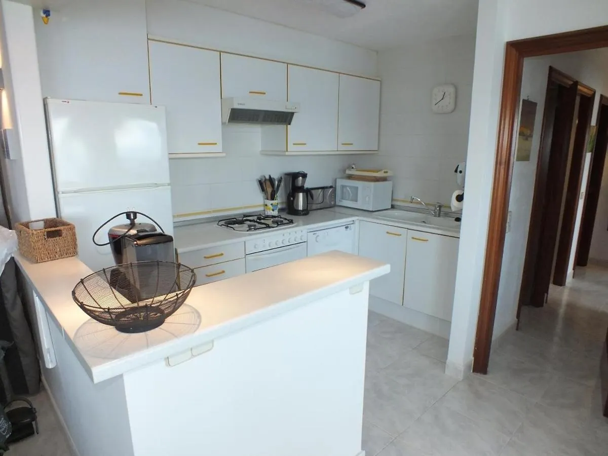 Apartamento Comodo De 3 Habitaciones Con Aire Acondicionado, Terraza Y Piscina En Roses - Es-204-16 Апартаменты