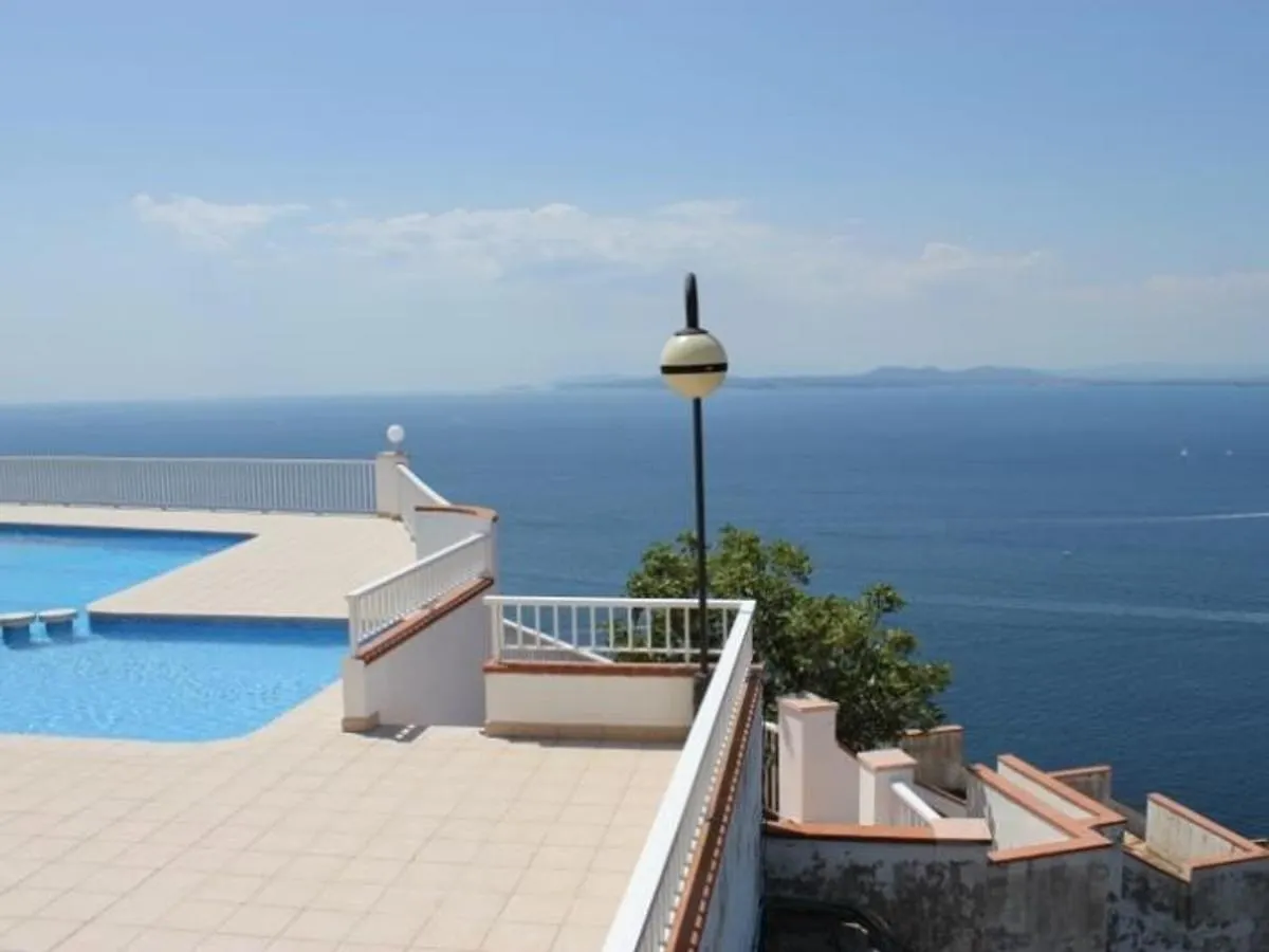 Апартаменты Apartamento Comodo De 3 Habitaciones Con Aire Acondicionado, Terraza Y Piscina En Roses - Es-204-16 Испания