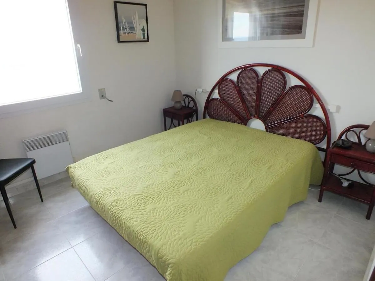 Apartamento Comodo De 3 Habitaciones Con Aire Acondicionado, Terraza Y Piscina En Roses - Es-204-16